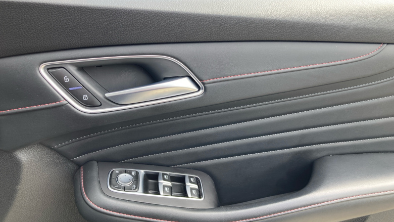 MG Hs 1.5 T-GDI PHEV Exclusive 5dr Auto Hatchback